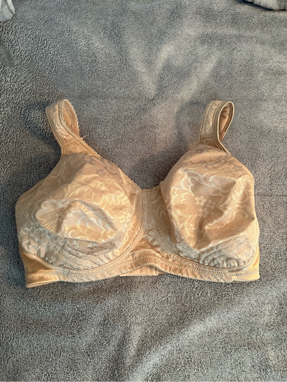 Playtex 18 Hour Ultimate Lift Support Wirefree Bra Plus Size 38DDD Beige Comfort